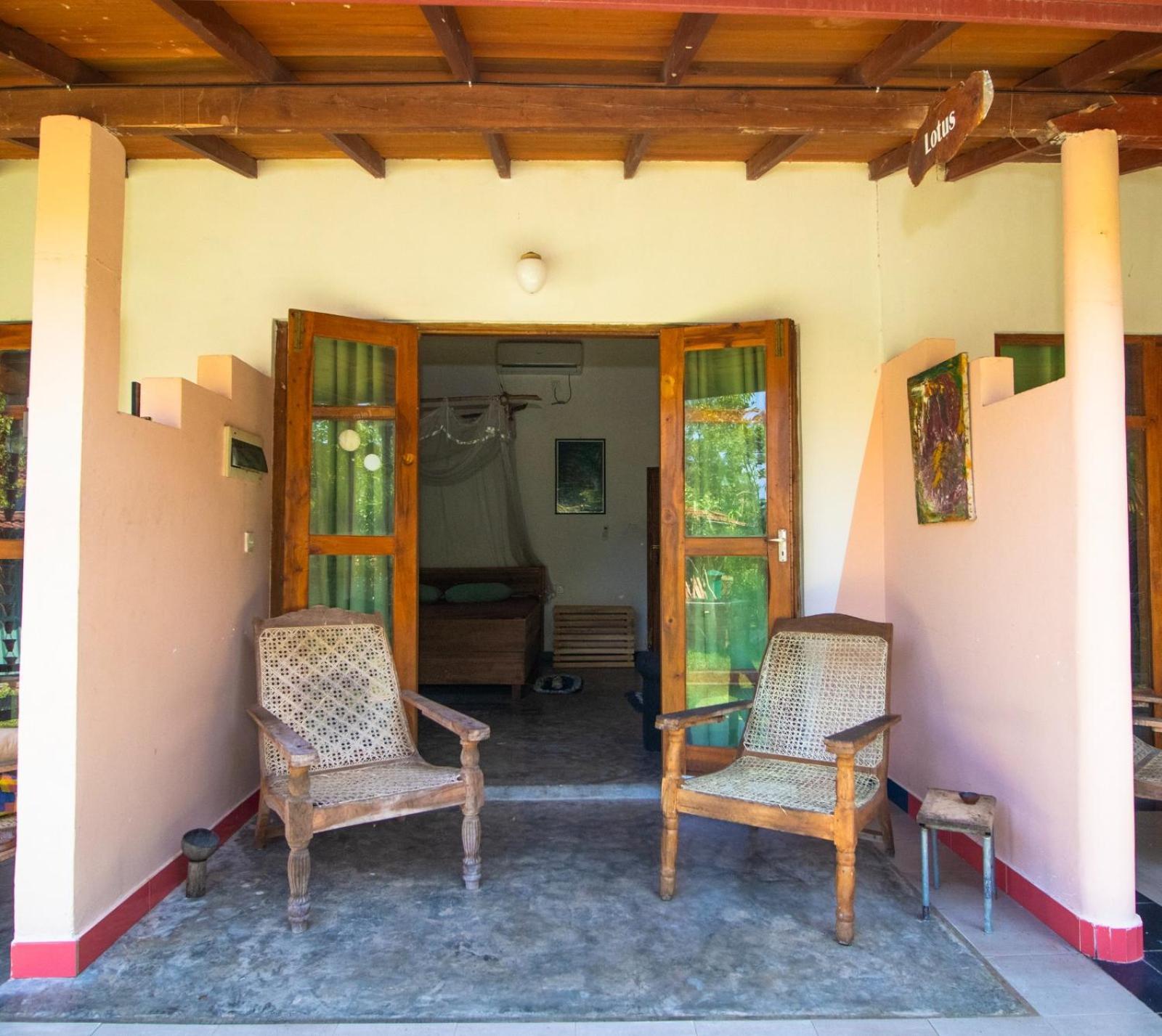 Hotel Hilltop Bungalow à Mirissa Extérieur photo